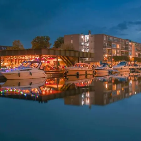 Boetiek Met Tuin Bij Fontys In Stadscentrum Lägenhet