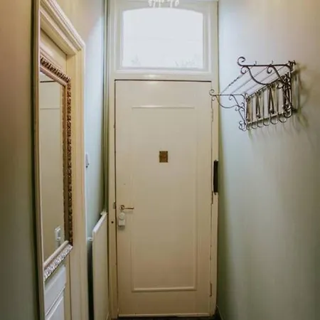 Boutique 2br With Garden At Fontys 튈뷔르흐