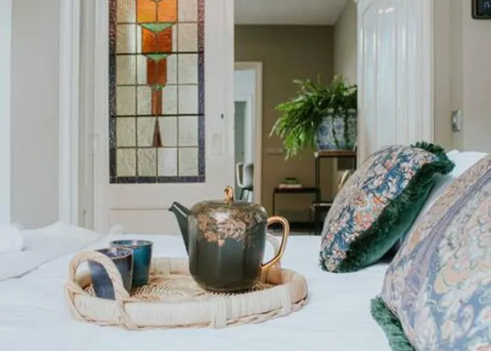 4p Boetiek Met Tuin Bij Fontys En Klooster * Tilburg