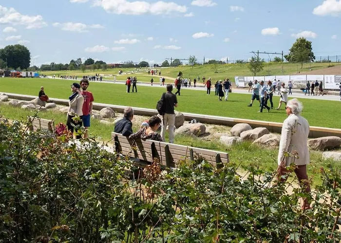 4p Boetiek Met Tuin Bij Fontys En Klooster