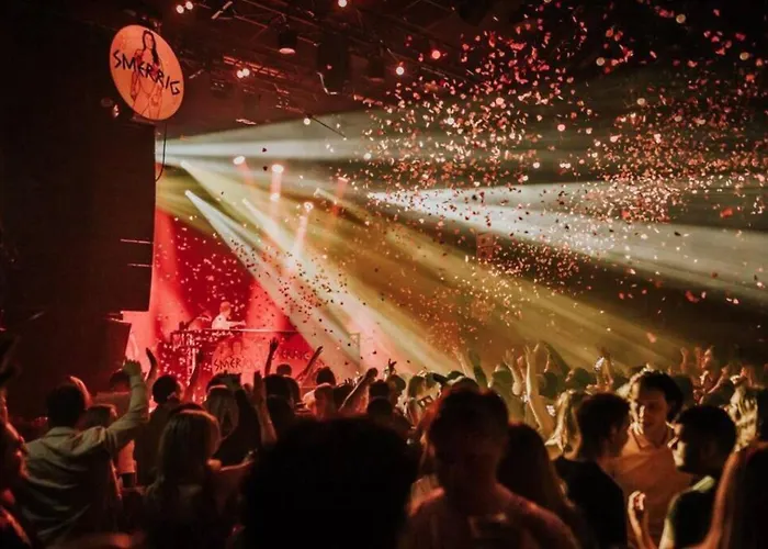 4p Boetiek Met Tuin Bij Fontys En Klooster * Τίλμπουργκ